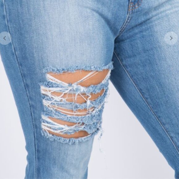 Denim Mid Rise Flare Women Jeans Plus Size Jeans 2x -3x ( NWT) - Picture 7 of 7